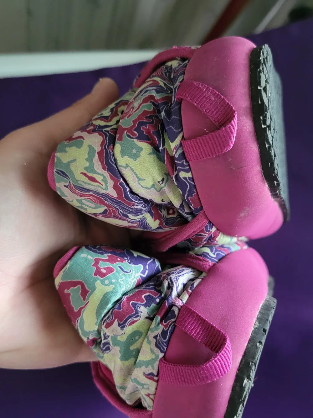 The North Face Kids Pink & Multicolor Puffer Slide Slippers